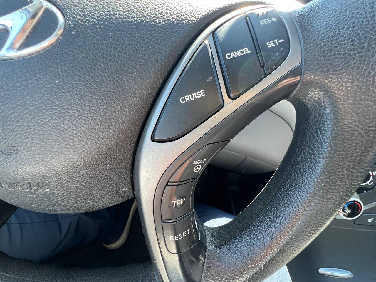 2014 Hyundai Elantra GL**SAAQ CERTIFIEE**SIEGES CHAUFFANTS** Image principale