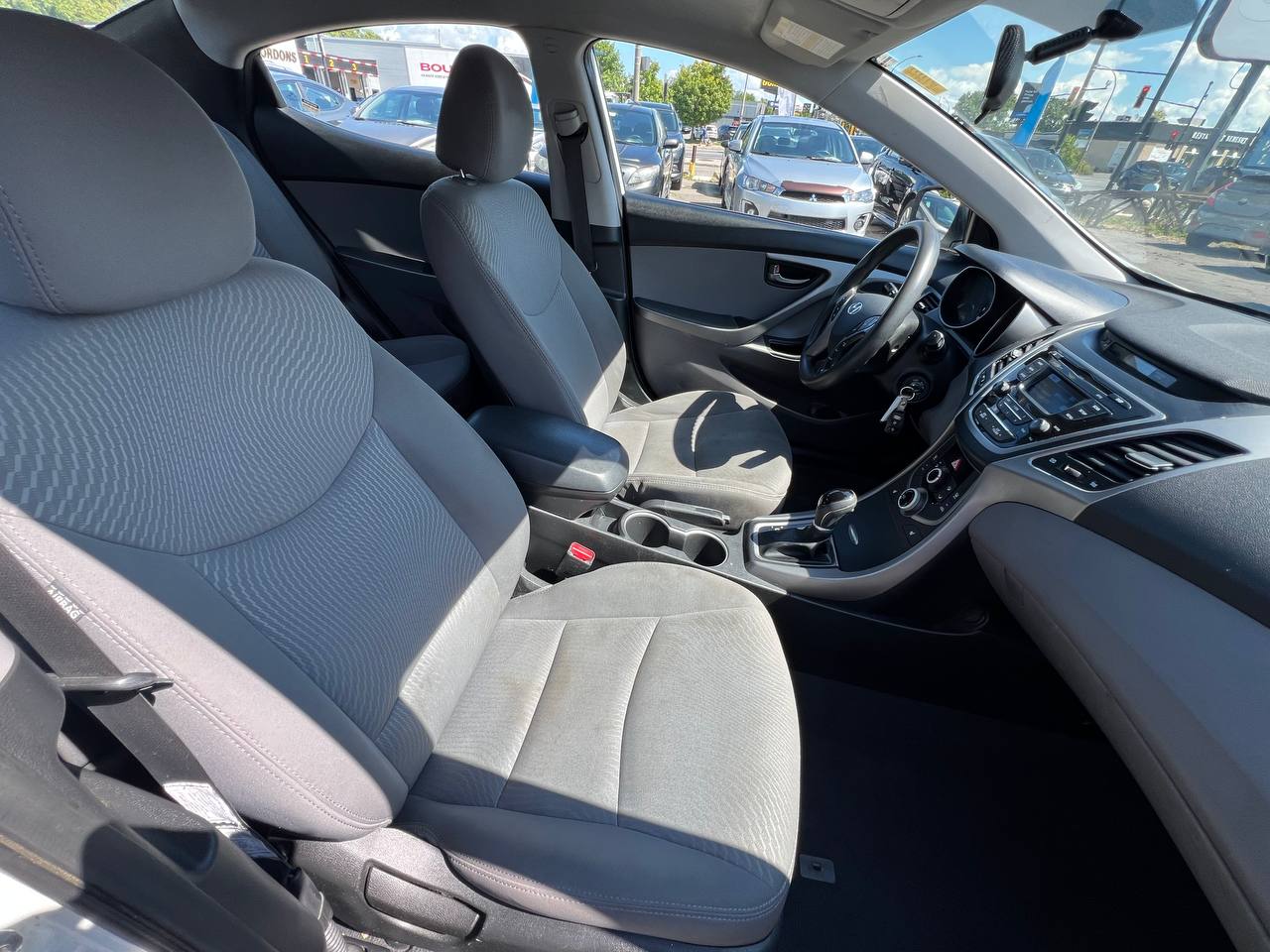 2014 Hyundai Elantra GL**SAAQ CERTIFIEE**SIEGES CHAUFFANTS** Image principale