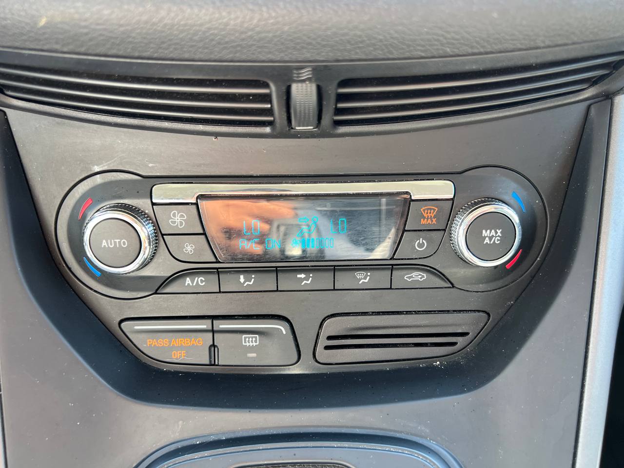 2015 Ford Escape SE**AWD**SAAQ CERTIFIEE**Jamais accidente**CamÉra de Recul**Navigation**SIEGES CHAUFFANTS**MAGS**DÉmarreur À Distance** Image principale
