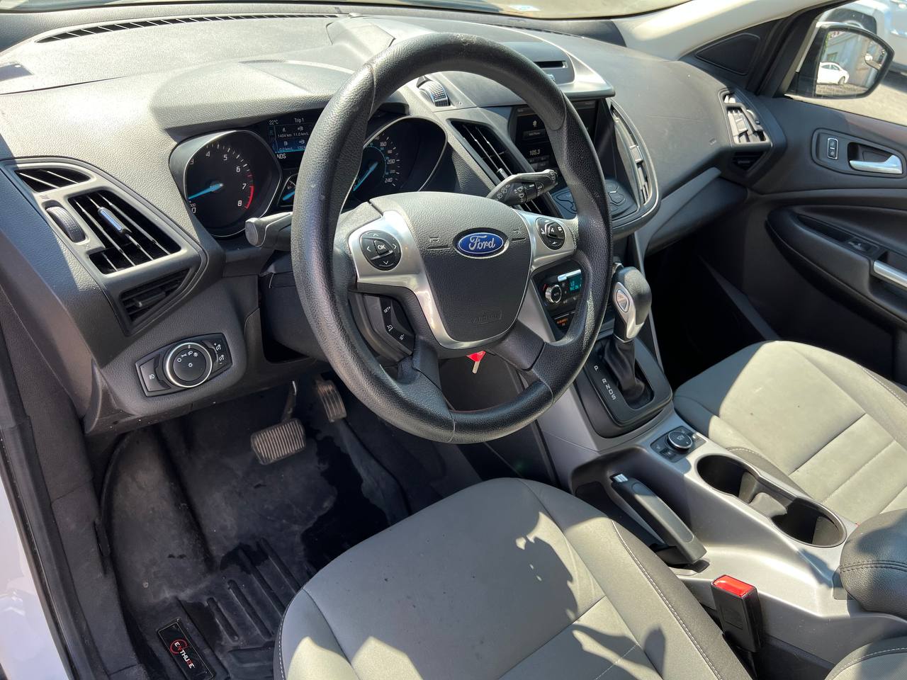 2015 Ford Escape SE**AWD**SAAQ CERTIFIEE**Jamais accidente**CamÉra de Recul**Navigation**SIEGES CHAUFFANTS**MAGS**DÉmarreur À Distance** Image principale