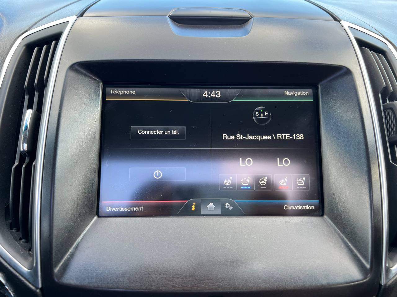 2015 Ford Edge TitaniumT**AWD**Toit Ouvrant Panaromique**ANGLE MORT**CamÉra de Recul**SIEGES EN CUIR**Navigation**SIEGES CHAUFFANTS**SIEGES CHAUFFANTS ARRIERE**SiÈges ventilÉs**VOLANT CHAUFFANTS**MAGS**dÉmarrage À distance** Image principale