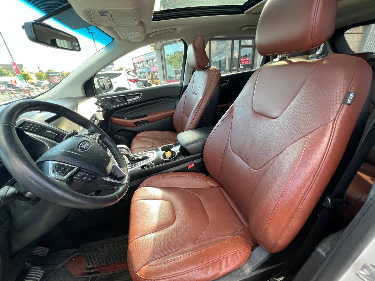 2015 Ford Edge TitaniumT**AWD**Toit Ouvrant Panaromique**ANGLE MORT**CamÉra de Recul**SIEGES EN CUIR**Navigation**SIEGES CHAUFFANTS**SIEGES CHAUFFANTS ARRIERE**SiÈges ventilÉs**VOLANT CHAUFFANTS**MAGS**dÉmarrage À distance** Image principale