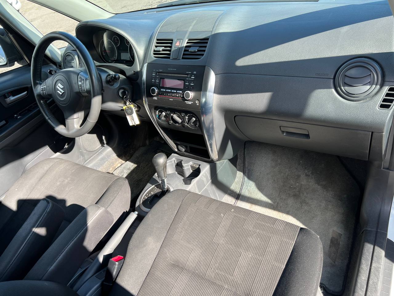 2010 Suzuki SX4 JX**AWD**MAGS** Image principale