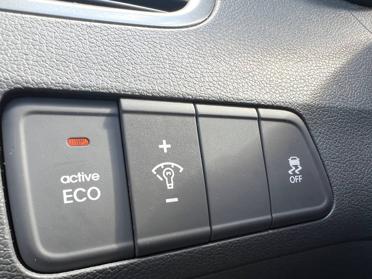 2013 Hyundai Elantra GLS**Jamais accidente**Un PropriÉtaire**Toit Ouvrant**SIEGES CHAUFFANTS**SIEGES CHAUFFANTS ARRIERE**MAGS** Image principale