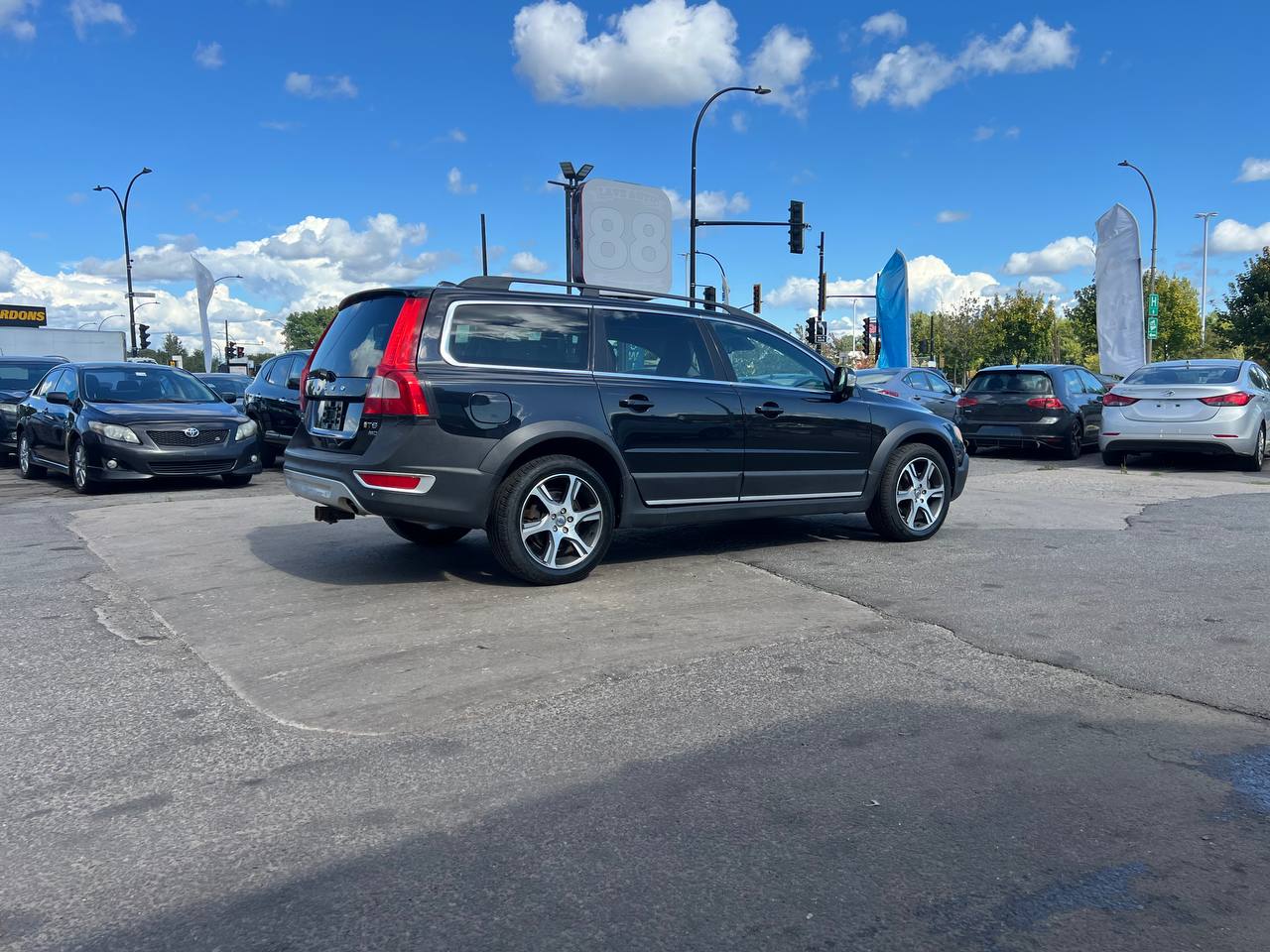 2012 Volvo XC70 T6**AWD  Toit Ouvrant**ALERTE D'ANGLE MORT**SIEGES EN CUIR**SIEGES CHAUFFANTS**SIEGES CHAUFFANTS ARRIERE**MAGS** Image principale