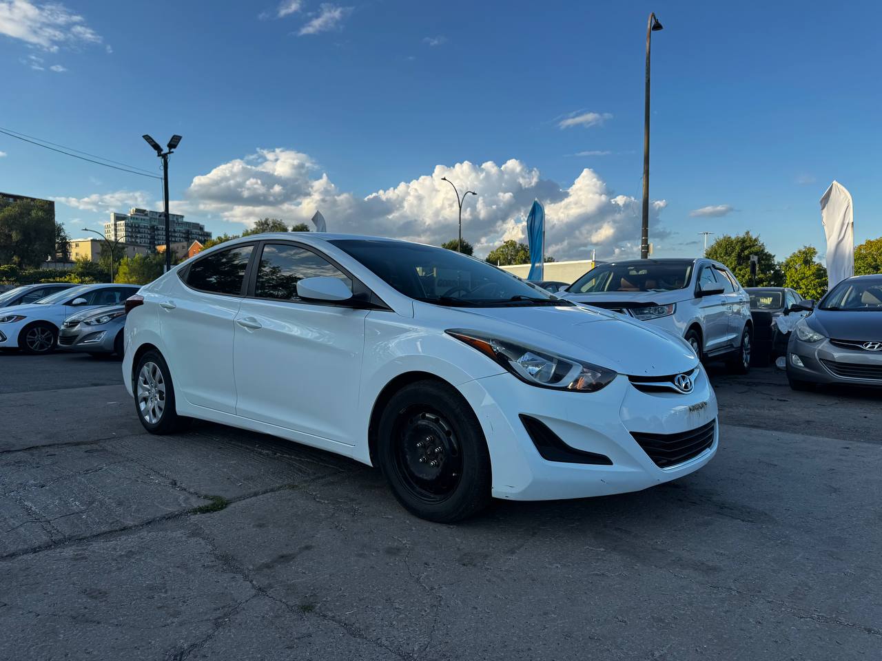 2014 Hyundai Elantra GL**SAAQ CERTIFIEE**SIEGES CHAUFFNATS**BLUETOOTH**BAS KILOMETRAGE** Image principale