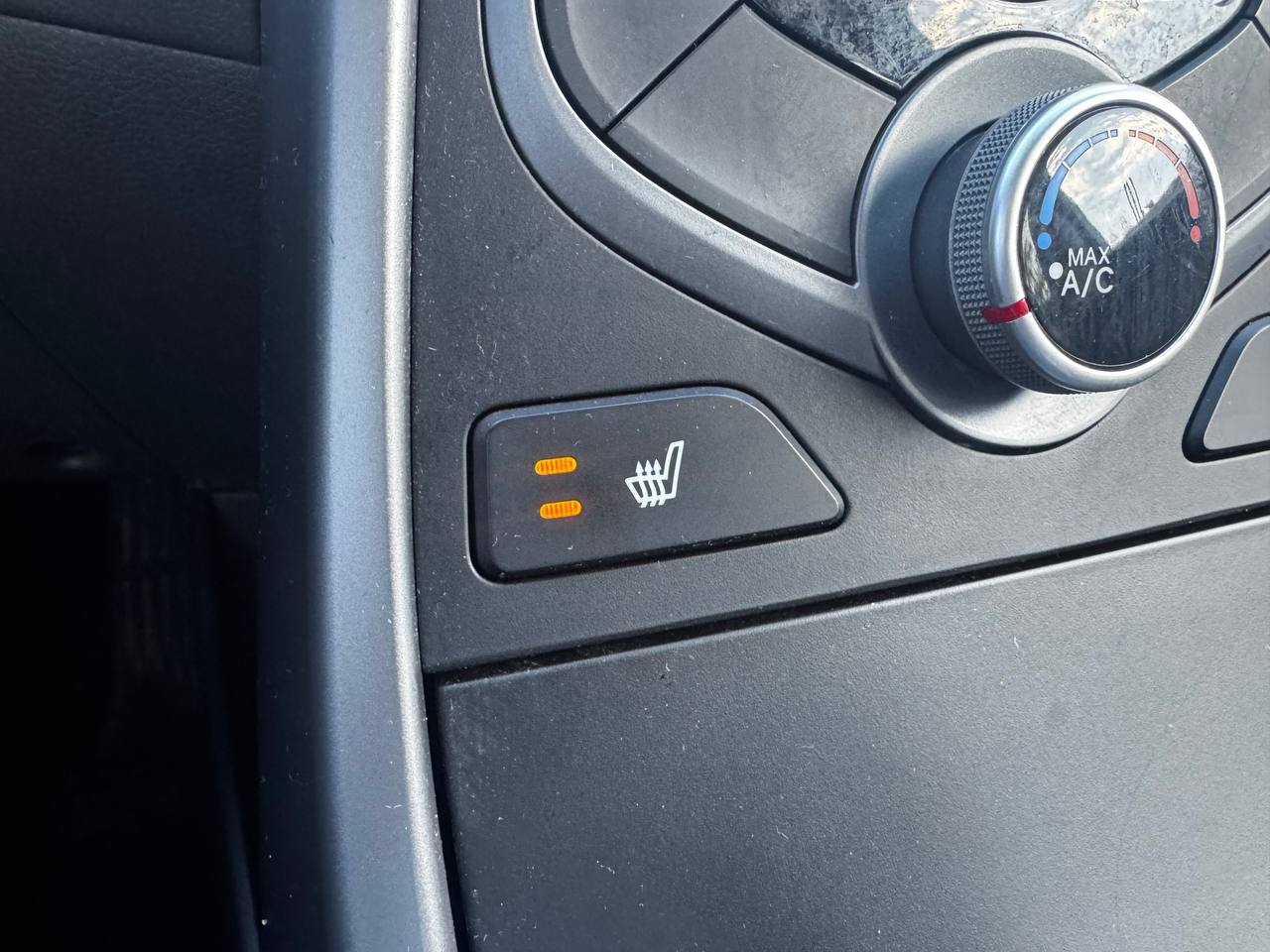 2014 Hyundai Elantra GL**SAAQ CERTIFIEE**SIEGES CHAUFFNATS**BLUETOOTH**BAS KILOMETRAGE** Image principale