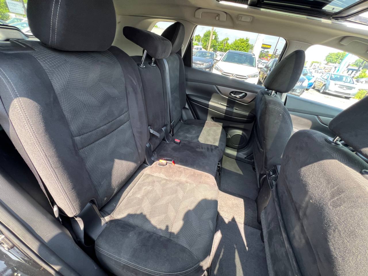 2014 Nissan Rogue SV**AWD**TOIT OUVRANT PANORAMIQUE**CAMERA DE RECULE**SIEGES CHAUFFNATS** Image principale