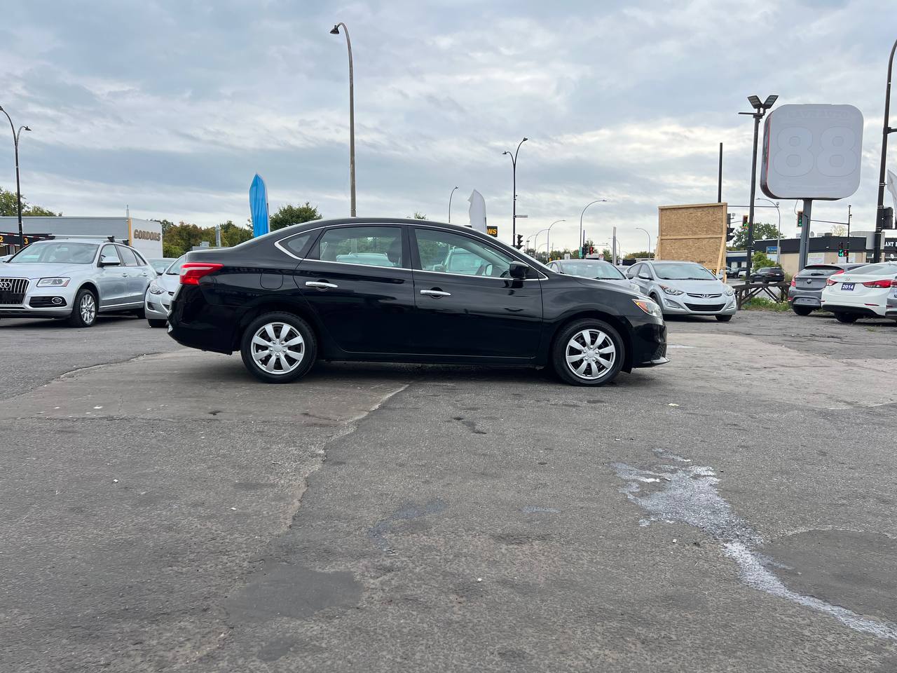 2017 Nissan Sentra S**Jamais accidente** Image principale