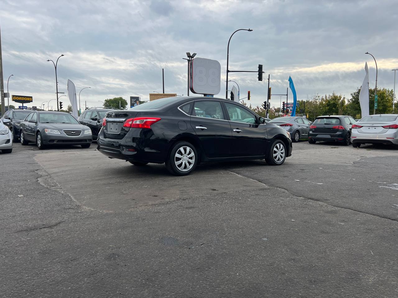 2017 Nissan Sentra S**Jamais accidente** Image principale