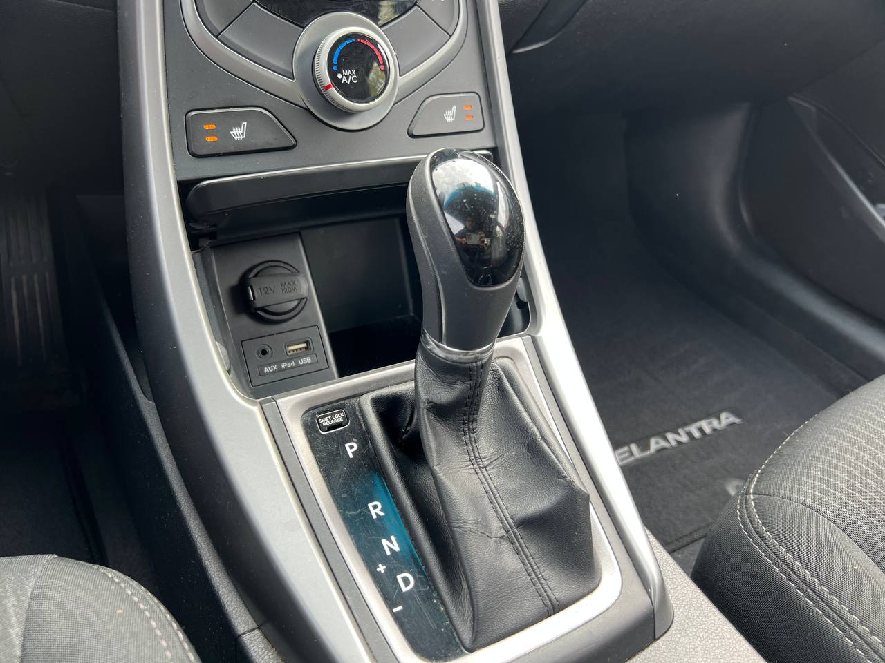 2015 Hyundai Elantra GL**SIEGES CHAUFFANTS** Image principale