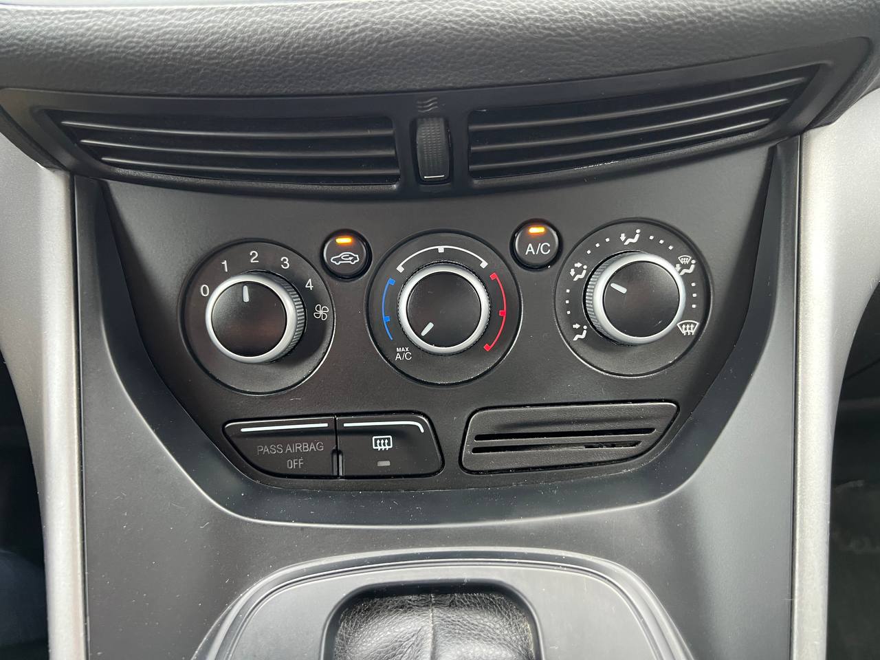 2014 Ford Escape SE**AWD**Jamais Accidente**CamÉra de Recul**SIEGES CHAUFFANTS**MAGS** Image principale