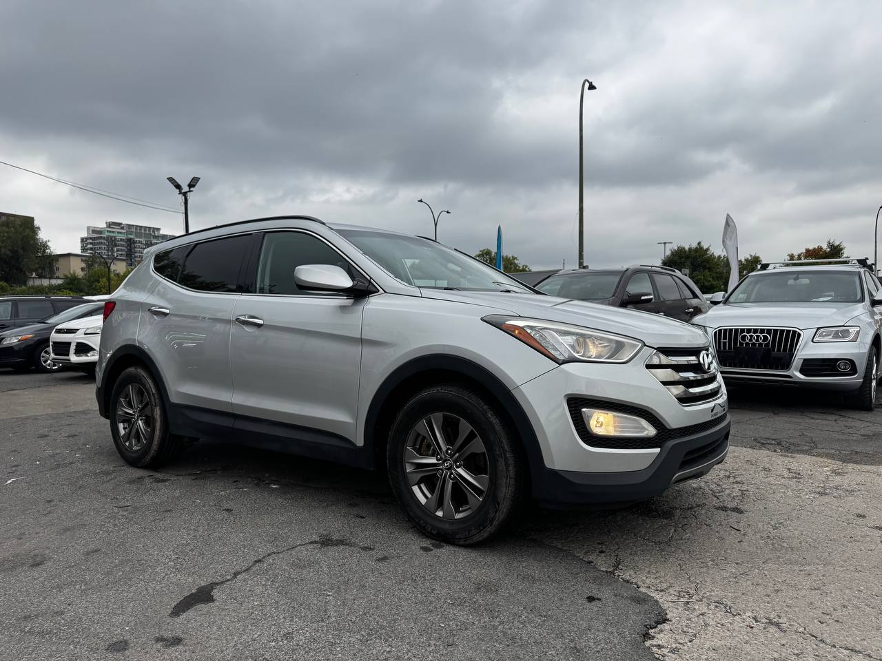 2014 Hyundai Santa Fe Sport Premium**Jamais Accidente**SIEGES CHAUFFNATS AVANT ET ARRIERE**VOLANT CHAUFFNATS**Financement 1Ère, 2e et 3e chance !! 100% ApprouvÉ Image principale