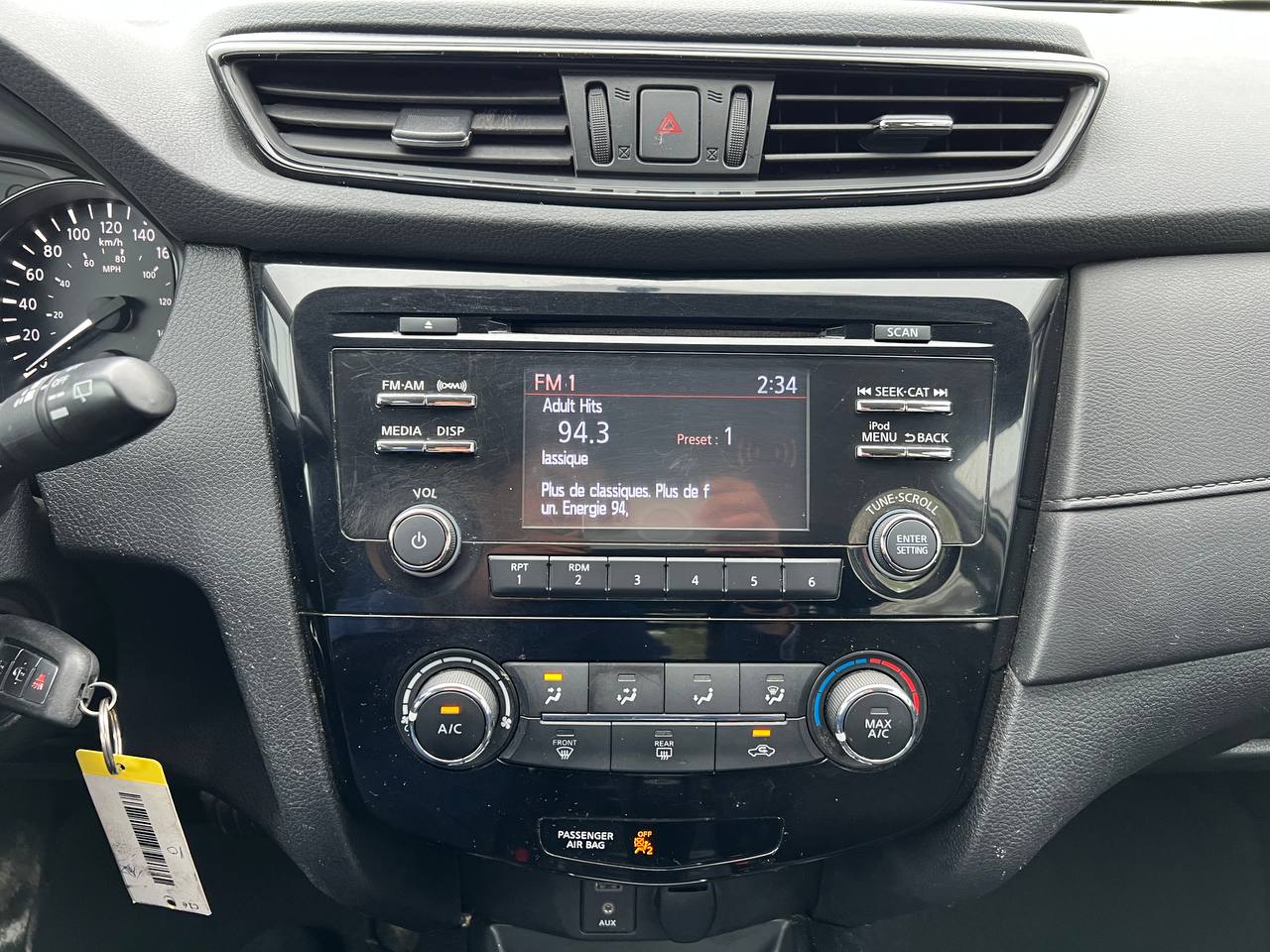 2017 Nissan Rogue SV**Jamais Accidente**CAMERA DE RECULE**SIEGES CHAUFFNATS** Image principale