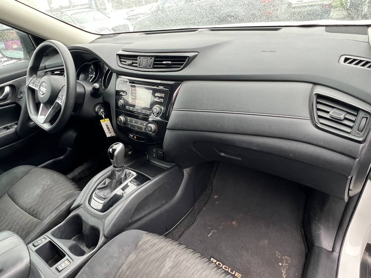 2017 Nissan Rogue SV**Jamais Accidente**CAMERA DE RECULE**SIEGES CHAUFFNATS** Image principale