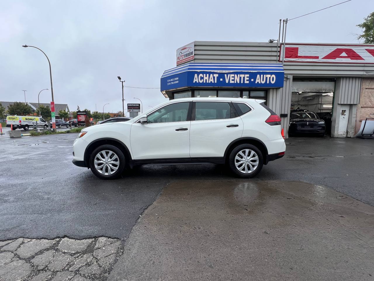 2017 Nissan Rogue SV**Jamais Accidente**CAMERA DE RECULE**SIEGES CHAUFFNATS** Image principale