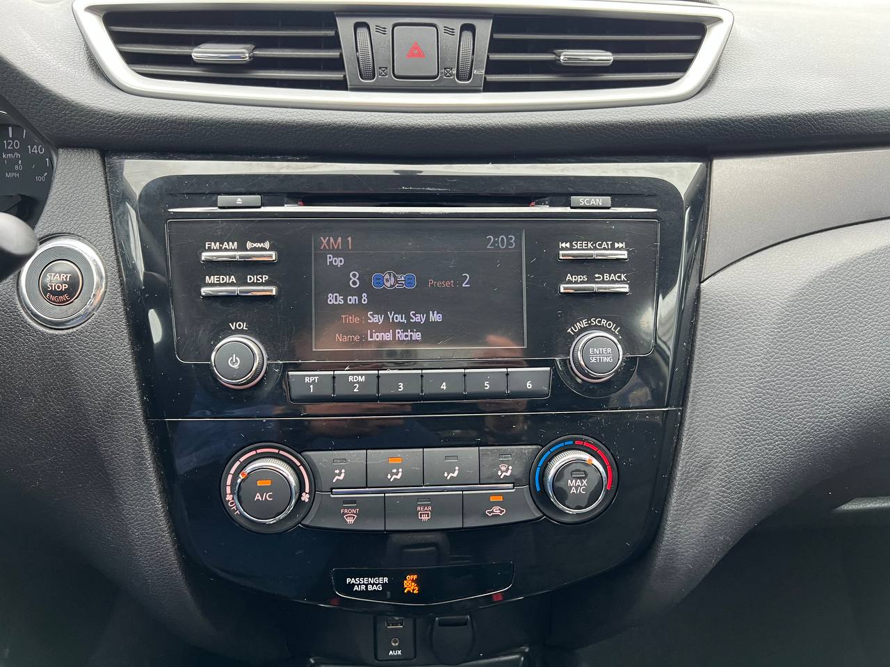 2015 Nissan Rogue SV**AWD**SAAQ CERTIFIEE**Un Proprietaire**TOIT OUVRANT PANORAMIQUE**CAMERA DE RECULE**SIEGES CHAUFFNATS**Mags** Image principale