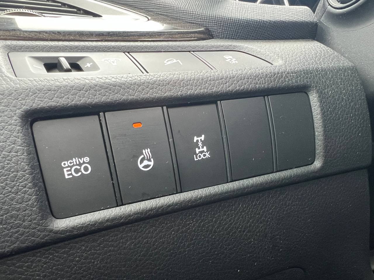 2014 Hyundai Santa Fe Sport SE**AWD**Jamais Accidente**TOIT OUVRANT PANORAMIQUE**SIEGE EN CUIR**CAMERA DE RECUL**SIEGES CHAUFFNATS AVANT ET ARRIERE**VOLANT CHAUFFNATS**MAGS** Image principale