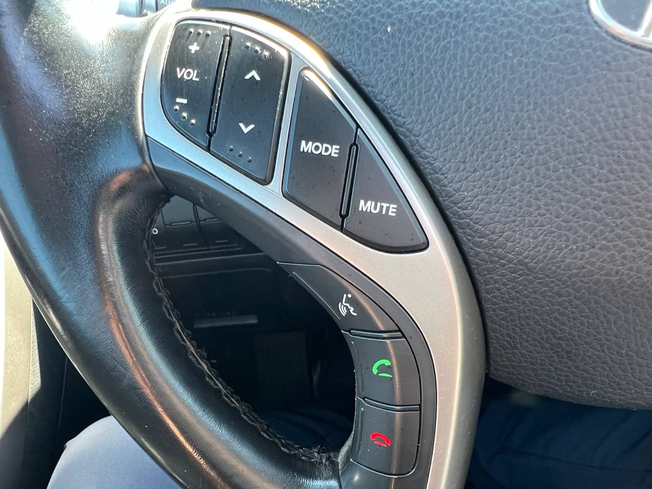 2013 Hyundai Elantra GT SE**SAAQ CERTIFIEE**TOIT OUVRANT PANORAMIQUE**Sieges en Cuir**SIEGES CHAUFFNATS**MAGS** Image principale