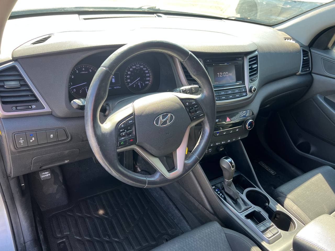 2017 Hyundai Tucson Premium**AWD**SAAQ CERTIFIEE**CamÉra de Recul**Volant Chauffant**SIEGES CHAUFFNATS AVANT ET ARRIERE**ANGLE MORT**MAGS** Image principale
