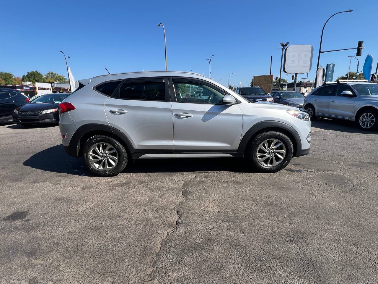 2017 Hyundai Tucson Premium**AWD**SAAQ CERTIFIEE**CamÉra de Recul**Volant Chauffant**SIEGES CHAUFFNATS AVANT ET ARRIERE**ANGLE MORT**MAGS** Image principale