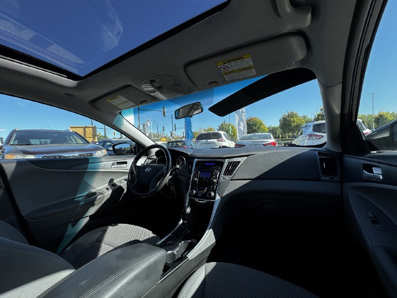 2011 Hyundai Sonata GLS**Jamais Accidente**TOIT OUVRANT**SIEGES CHAUFFNATS**MAGS**SIEGES ELECTRIQUE**MODE ECO** Image principale