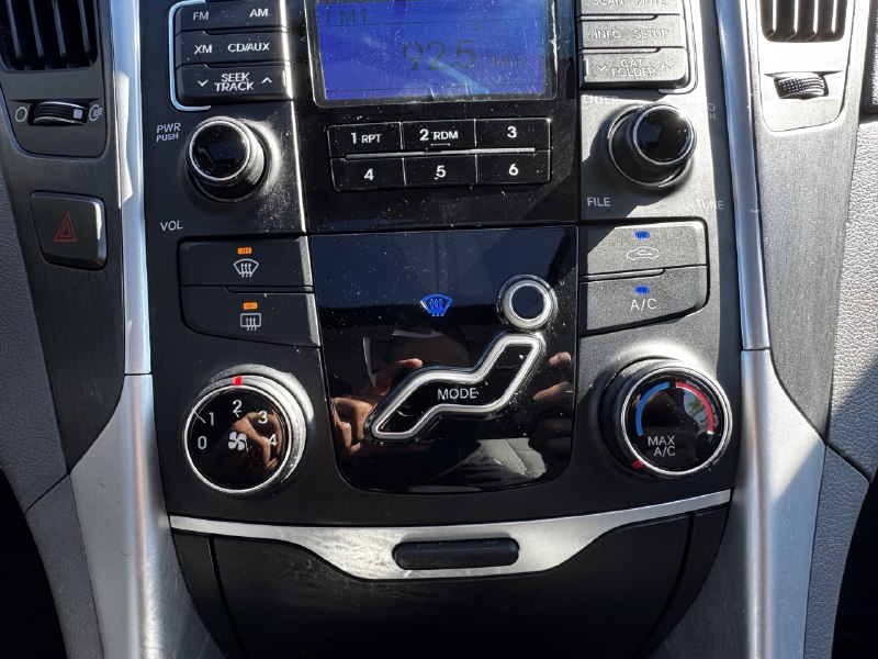 2011 Hyundai Sonata GLS**Jamais Accidente**TOIT OUVRANT**SIEGES CHAUFFNATS**MAGS**SIEGES ELECTRIQUE**MODE ECO** Image principale