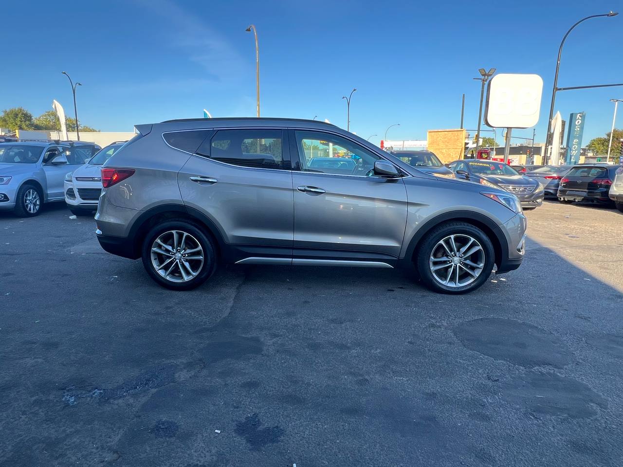 2017 Hyundai Santa Fe Sport Limited**AWD**Jamais Accidente**SAAQ CERTIFIEE**TOIT OUVRANT PANORAMIQUE**SIEGE EN CUIR**CAMERA DE RECUL**SIEGES CHAUFFNATS AVANT ET ARRIERE**Siege Ventile**Volant Chauffant**Navigation**Alerte d'angle Mort**MAGS** Image principale