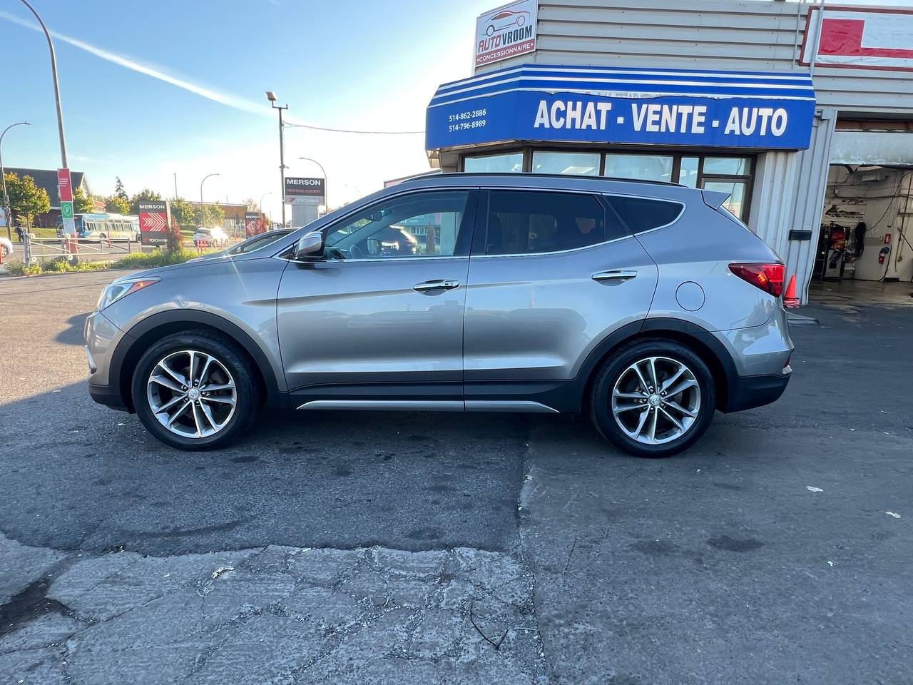 2017 Hyundai Santa Fe Sport Limited**AWD**Jamais Accidente**SAAQ CERTIFIEE**TOIT OUVRANT PANORAMIQUE**SIEGE EN CUIR**CAMERA DE RECUL**SIEGES CHAUFFNATS AVANT ET ARRIERE**Siege Ventile**Volant Chauffant**Navigation**Alerte d'angle Mort**MAGS** Image principale