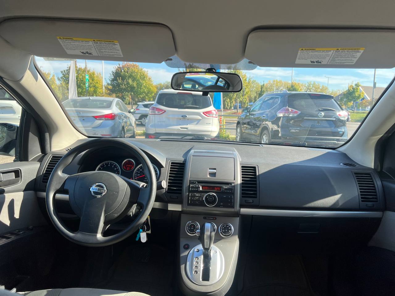 2012 Nissan Sentra 2.0**MAGS** Main Image