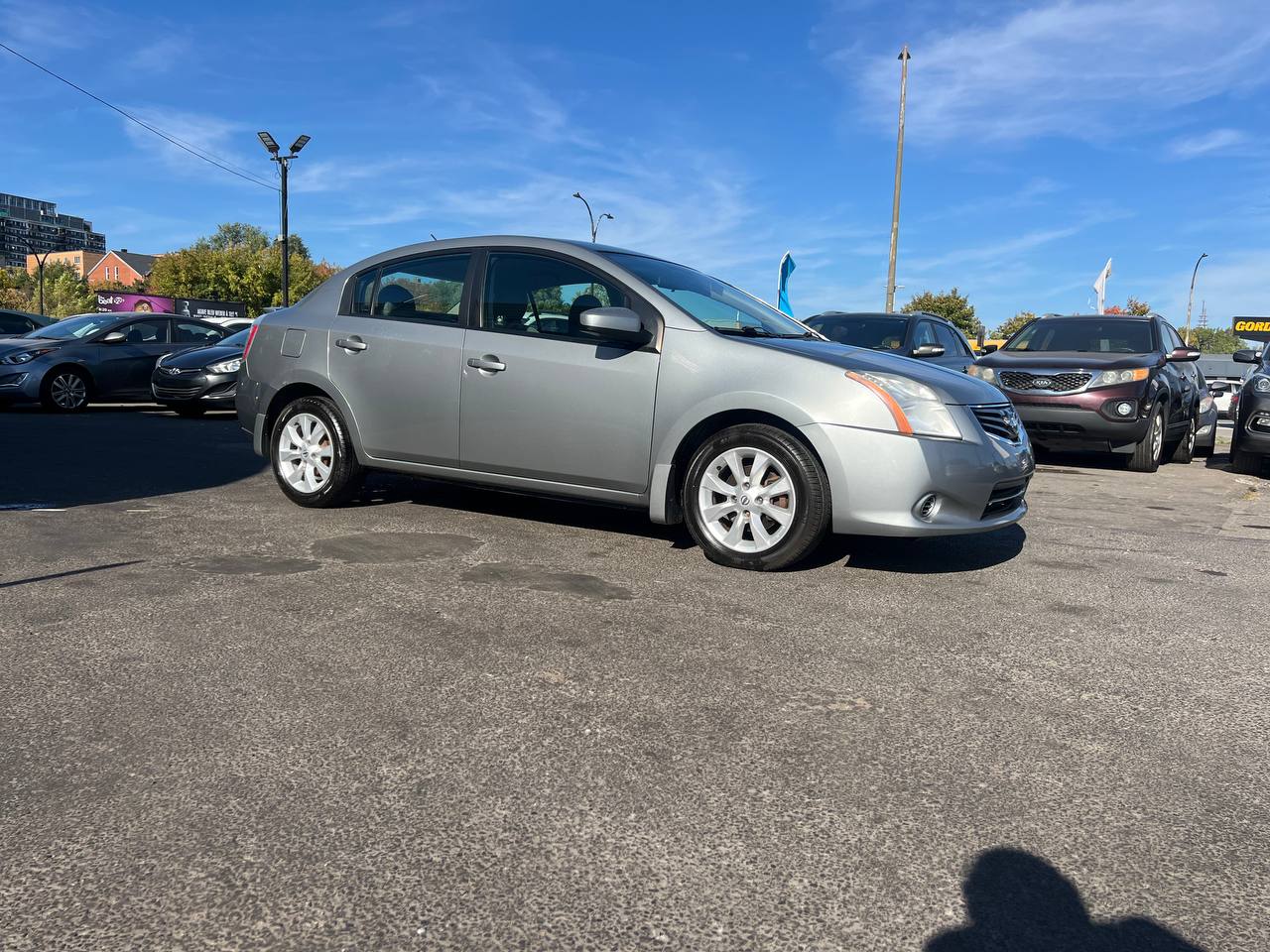 2012 Nissan Sentra 2.0**MAGS** Main Image