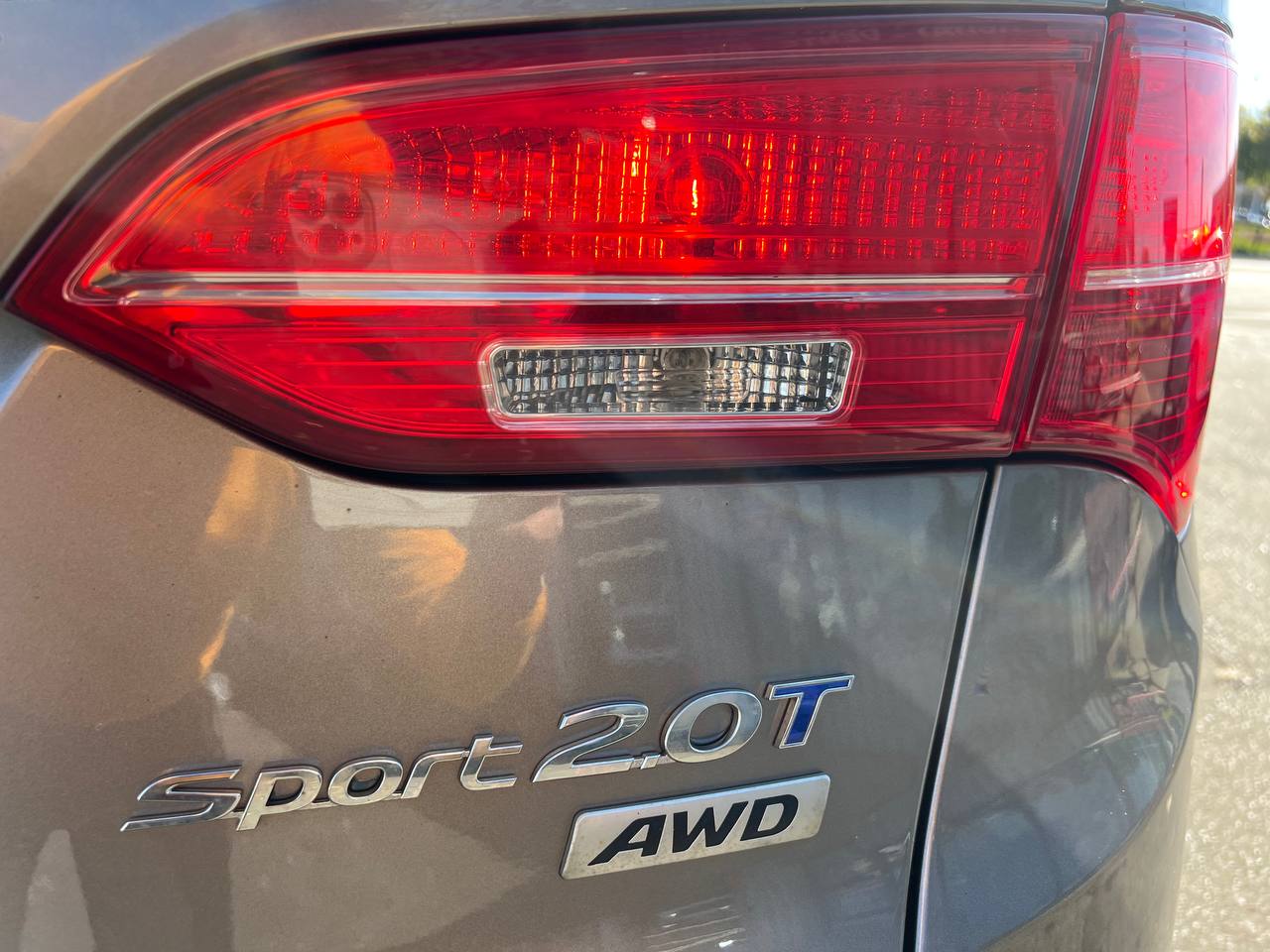 2014 Hyundai Santa Fe Sport SE**AWD**SAAQ CERTIFIEE**TOIT OUVRANT PANORAMIQUE**SIEGE EN CUIR**CAMERA DE RECUL**SIEGES CHAUFFNATS AVANT ET ARRIERE**VOLANT CHAUFFNATS**MAGS** Image principale