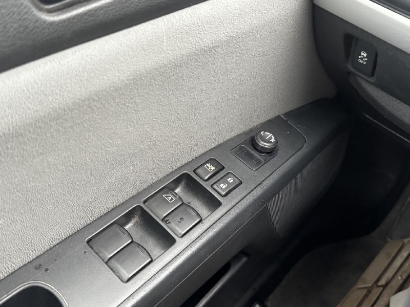 2012 Nissan Sentra 2.0**S**MAGS** Main Image