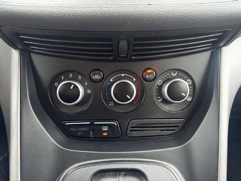 2014 Ford Escape SE**AWD**Jamais Accidente**CamÉra de Recul**SIEGES CHAUFFANTS**MAGS** Main Image