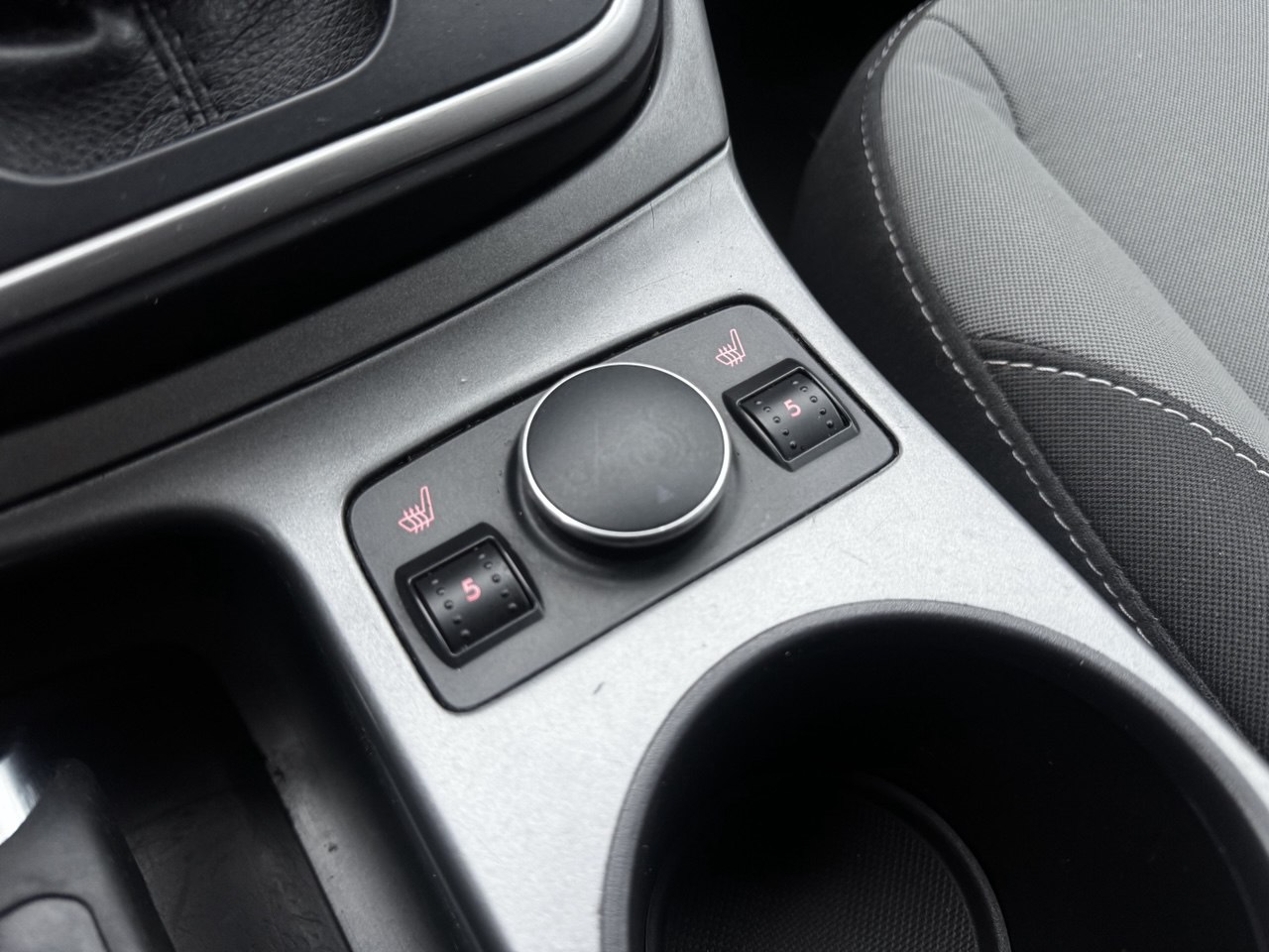 2014 Ford Escape SE**AWD**Jamais Accidente**CAMERA DE RECULE**SIEGES CHAUFFNATS**Financement 1Ère, 2e et 3e chance !! 100% ApprouvÉ Main Image