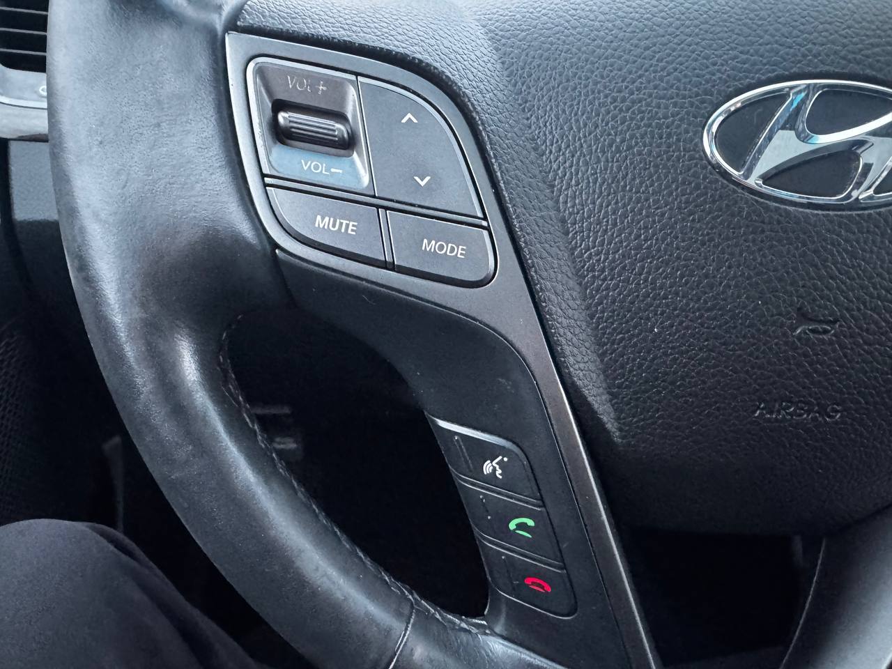 2017 Hyundai Santa Fe Sport Limited**AWD**Jamais Accidente**SAAQ CERTIFIEE**TOIT OUVRANT PANORAMIQUE**SIEGE EN CUIR**CAMERA DE RECUL**SIEGES CHAUFFNATS AVANT ET ARRIERE**Siege Ventile**Volant Chauffant**Navigation**Alerte d'angle Mort**MAGS** Main Image