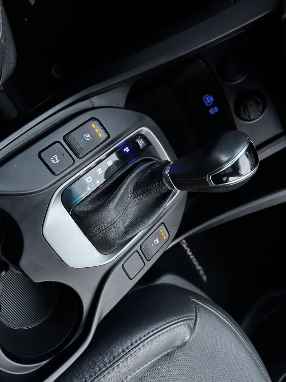 2017 Hyundai Santa Fe Sport Limited**AWD**Jamais Accidente**SAAQ CERTIFIEE**TOIT OUVRANT PANORAMIQUE**SIEGE EN CUIR**CAMERA DE RECUL**SIEGES CHAUFFNATS AVANT ET ARRIERE**Siege Ventile**Volant Chauffant**Navigation**Alerte d'angle Mort**MAGS** Main Image