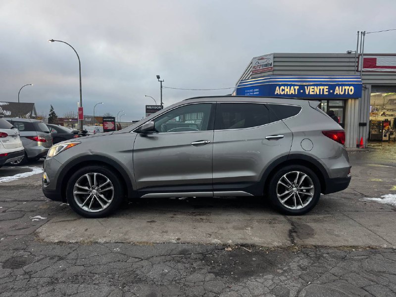 2017 Hyundai Santa Fe Sport Limited**AWD**Jamais Accidente**SAAQ CERTIFIEE**TOIT OUVRANT PANORAMIQUE**SIEGE EN CUIR**CAMERA DE RECUL**SIEGES CHAUFFNATS AVANT ET ARRIERE**Siege Ventile**Volant Chauffant**Navigation**Alerte d'angle Mort**MAGS** Main Image