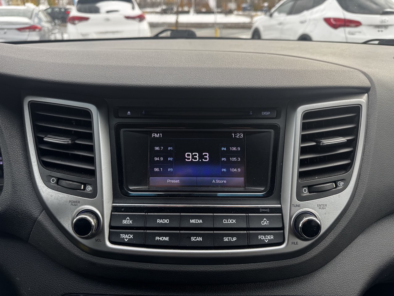 2017 Hyundai Tucson Premium**AWD**SAAQ CERTIFIEE**CamÉra de Recul**Volant Chauffant**SIEGES CHAUFFNATS AVANT ET ARRIERE**ANGLE MORT**MAGS** Main Image