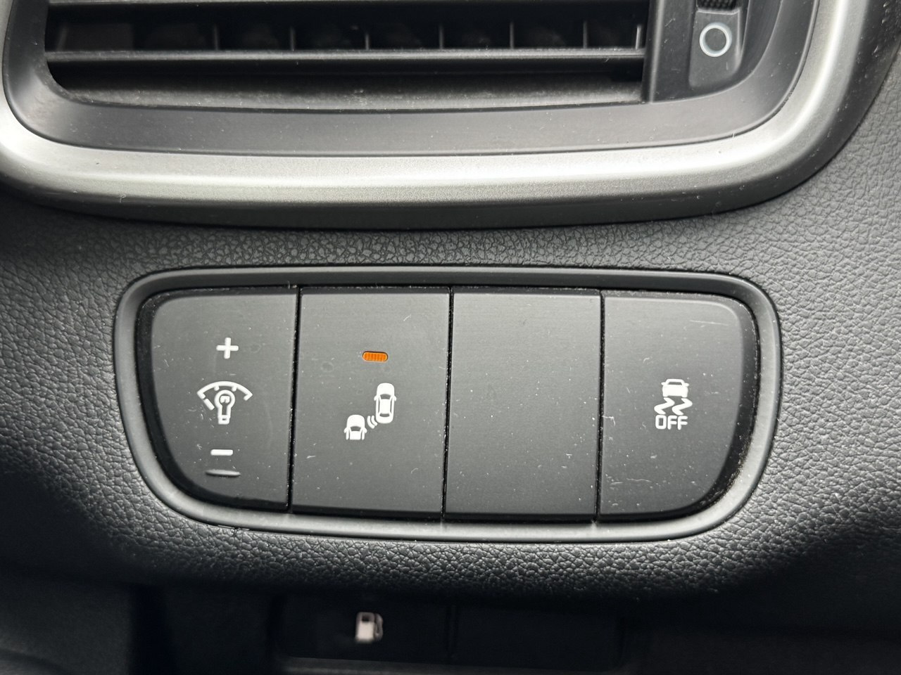 2018 Kia Sorento **7 PASSAGERS**LX**AWD**APPLE CAR PLAY**CAMERA DE RECUL**SIEGES CHAUFFANTS**MAGS** Main Image