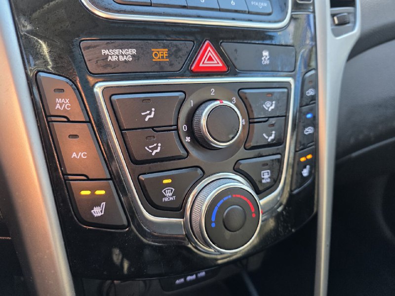 2013 Hyundai Elantra GT GLS**JAMAIS ACCIDENTEE**TOIT OUVRANT**SIÈGES CHAUFFANTS**MAGS**ACTIVE ECO** Main Image