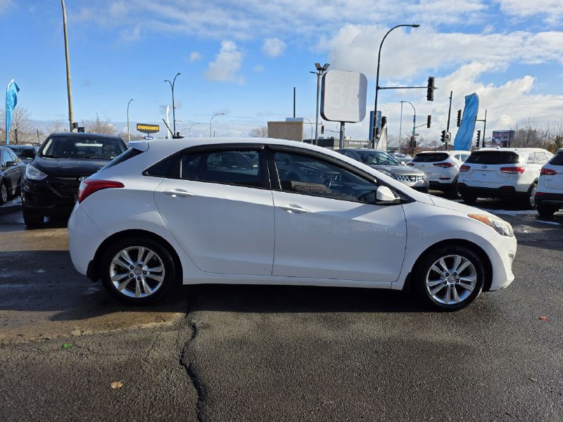 2013 Hyundai Elantra GT GLS**JAMAIS ACCIDENTEE**TOIT OUVRANT**SIÈGES CHAUFFANTS**MAGS**ACTIVE ECO** Main Image
