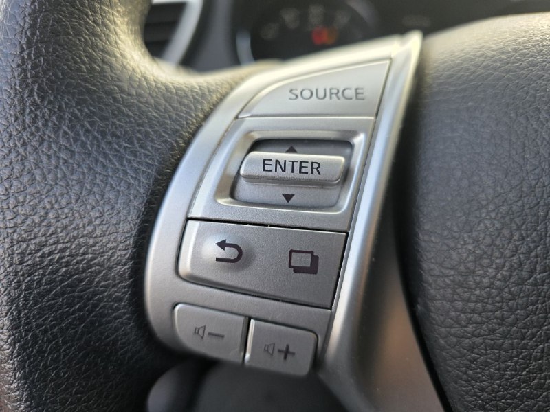 2014 Nissan Rogue **SV**JAMAIS ACCIDENTEE**SAAQ CERTIFIEE**TOIT PANORAMIQUE**CAMERA DE RECUL**SIEGES CHAUFFANTS**MAGS** Main Image