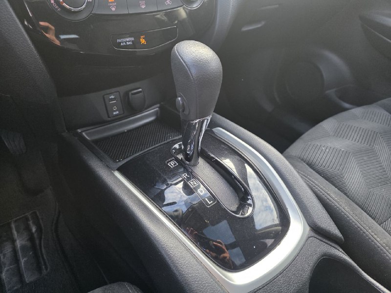 2014 Nissan Rogue **SV**JAMAIS ACCIDENTEE**SAAQ CERTIFIEE**TOIT PANORAMIQUE**CAMERA DE RECUL**SIEGES CHAUFFANTS**MAGS** Main Image