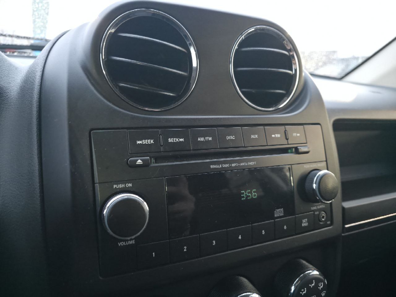 2013 Jeep Compass North**4x4**SIEGES CHAUFFNATS**MAGS** Main Image