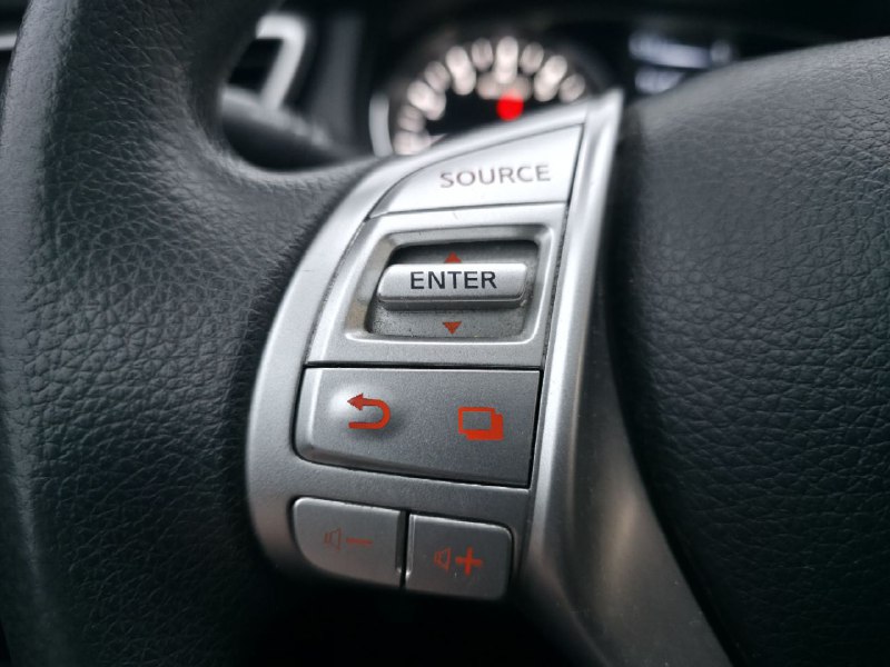 2015 Nissan Rogue **SV**TOIT PANORAMIQUE**CAMERA DE RECUL**SIEGES CHAUFFANTS**MAGS** Image principale