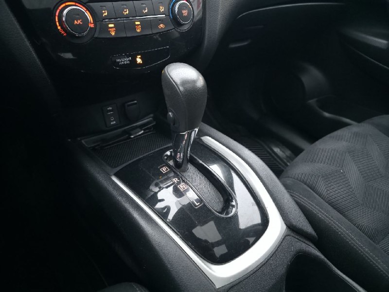 2015 Nissan Rogue **SV**TOIT PANORAMIQUE**CAMERA DE RECUL**SIEGES CHAUFFANTS**MAGS** Image principale