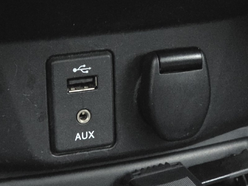 2015 Nissan Rogue **SV**TOIT PANORAMIQUE**CAMERA DE RECUL**SIEGES CHAUFFANTS**MAGS** Image principale