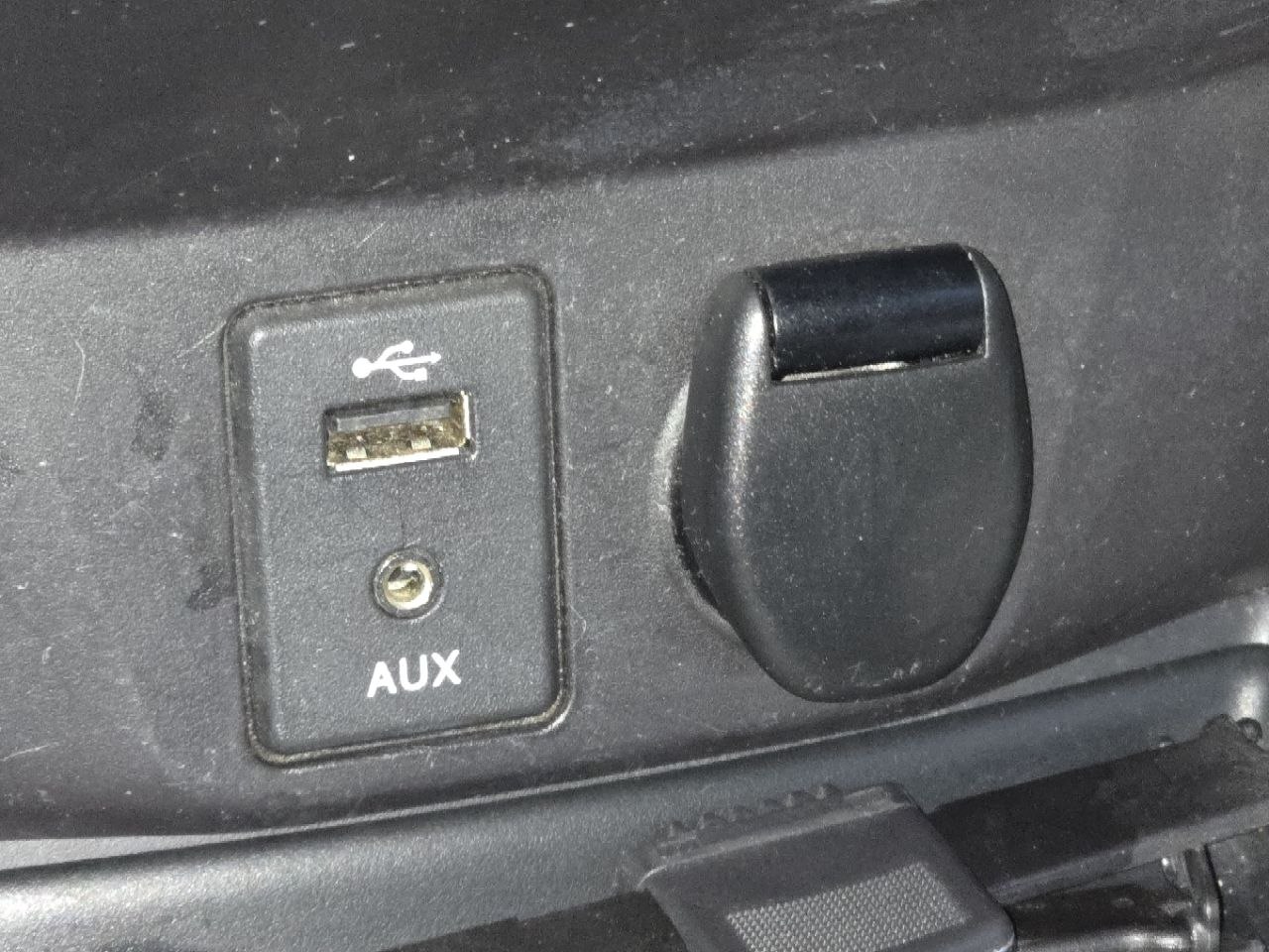 2015 Nissan Rogue **SV**TOIT PANORAMIQUE**CAMERA DE RECUL**SIEGES CHAUFFANTS**MAGS** Image principale