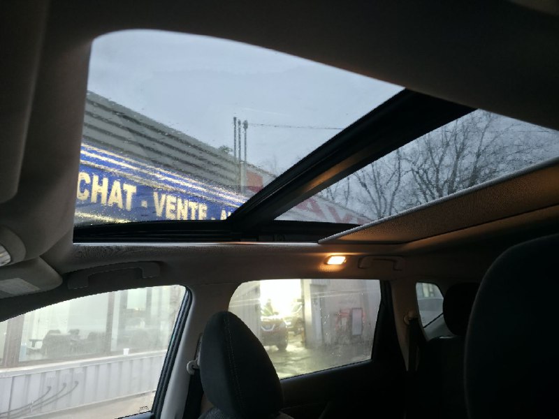 2015 Nissan Rogue **SV**TOIT PANORAMIQUE**CAMERA DE RECUL**SIEGES CHAUFFANTS**MAGS** Image principale